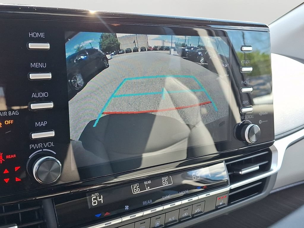 Used 2023 Toyota Sienna XLE FWD image 19