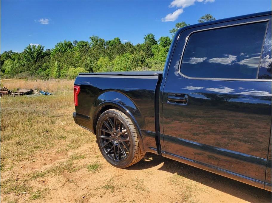 Used 2017 Ford F150 XLT w/ Equipment Group 302A Luxury RWD image 12