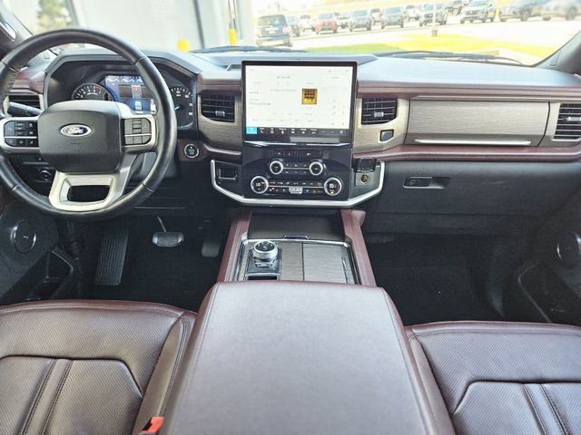 Used 2024 Ford Expedition Limited image 15