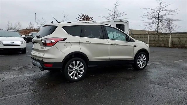 Used 2017 Ford Escape Titanium image 8