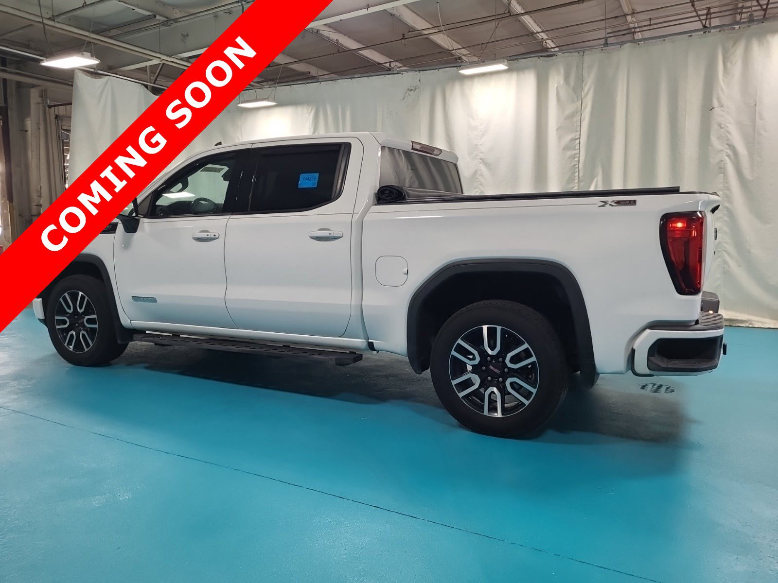 Used 2021 GMC Sierra 1500 Elevation w/ X31 Off-Road Package AWD/4WD image 3