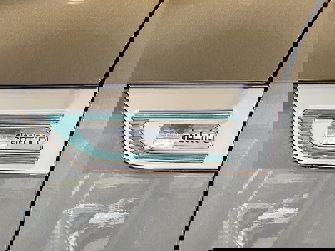 Used 2017 Kia Soul EV + w/ Paint Protection Film Package image 11