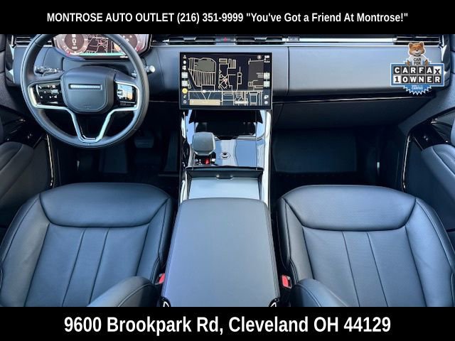 Used 2025 Land Rover Range Rover Sport SE image 2
