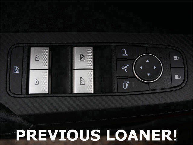 Used 2025 Mitsubishi Outlander SE image 17