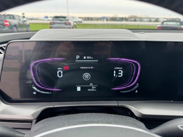 Used 2025 Kia Telluride S image 16