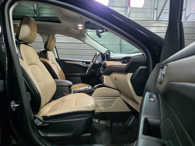 Used 2022 Ford Escape SEL w/ Technology Package image 14