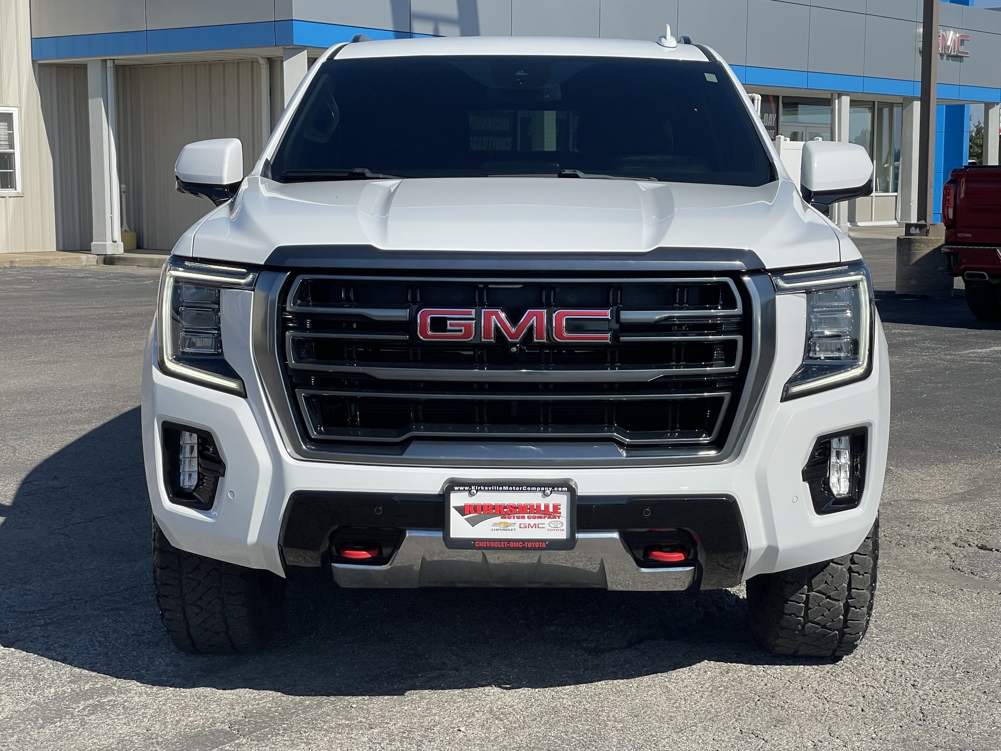 Certified 2024 GMC Yukon AT4 w/ Technology Package AWD/4WD image 9