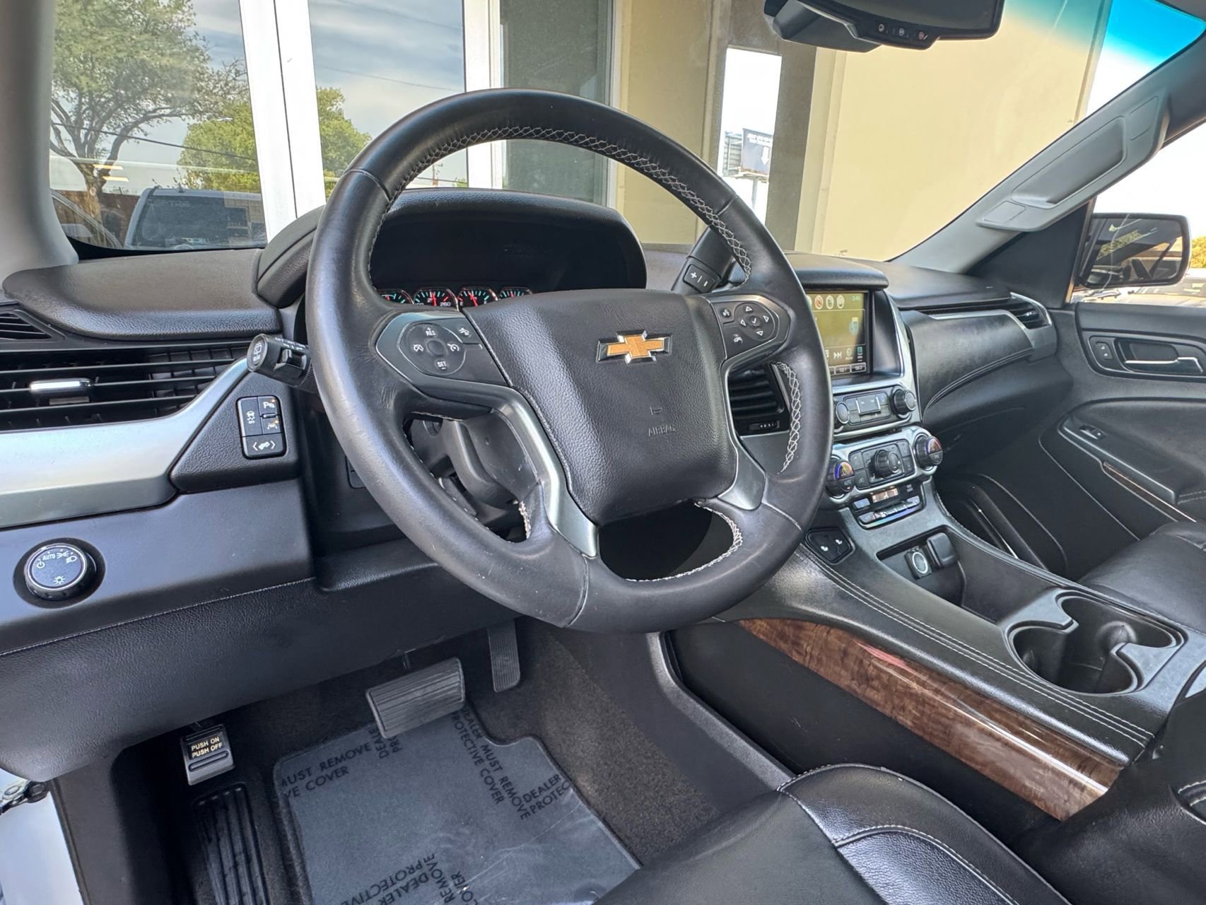 Used 2018 Chevrolet Suburban LT image 22