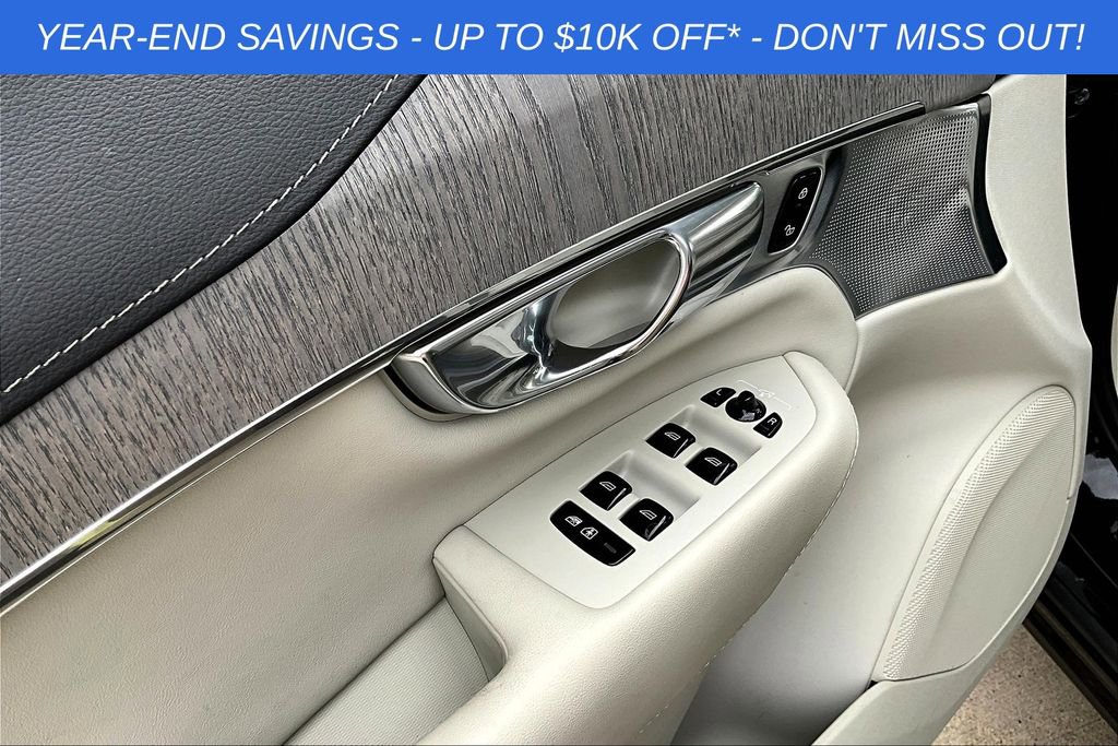 Used 2025 Volvo XC90 B6 Ultra w/ Protection Package Premier image 30