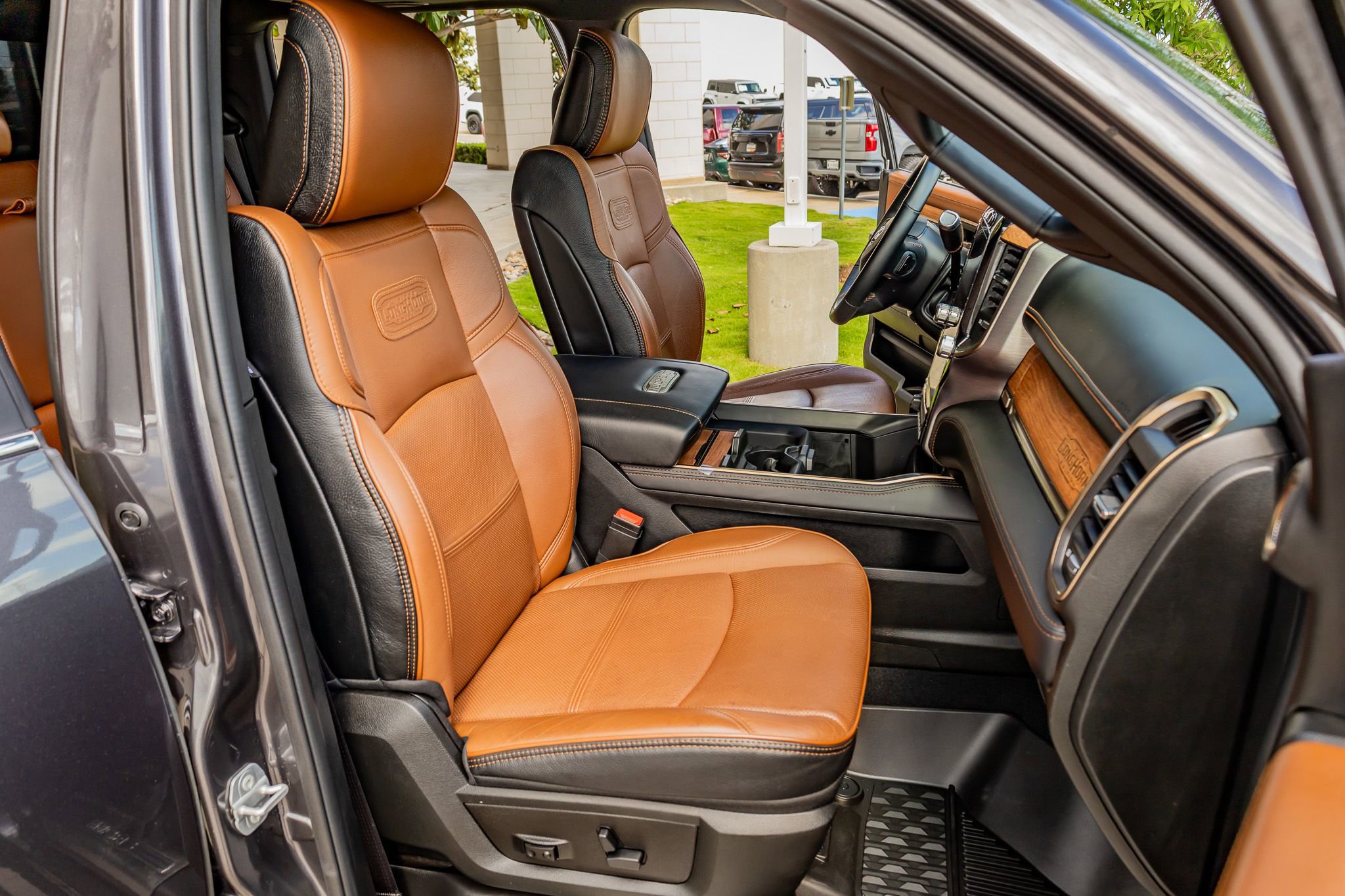 Used 2023 RAM 3500 Limited image 28