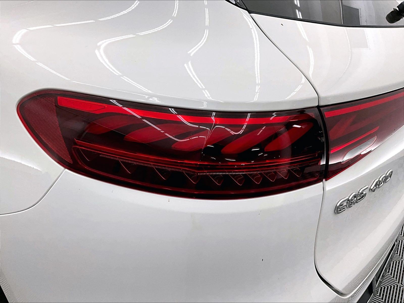 New 2026 Mercedes-Benz EQS 400 4MATIC SUV image 11