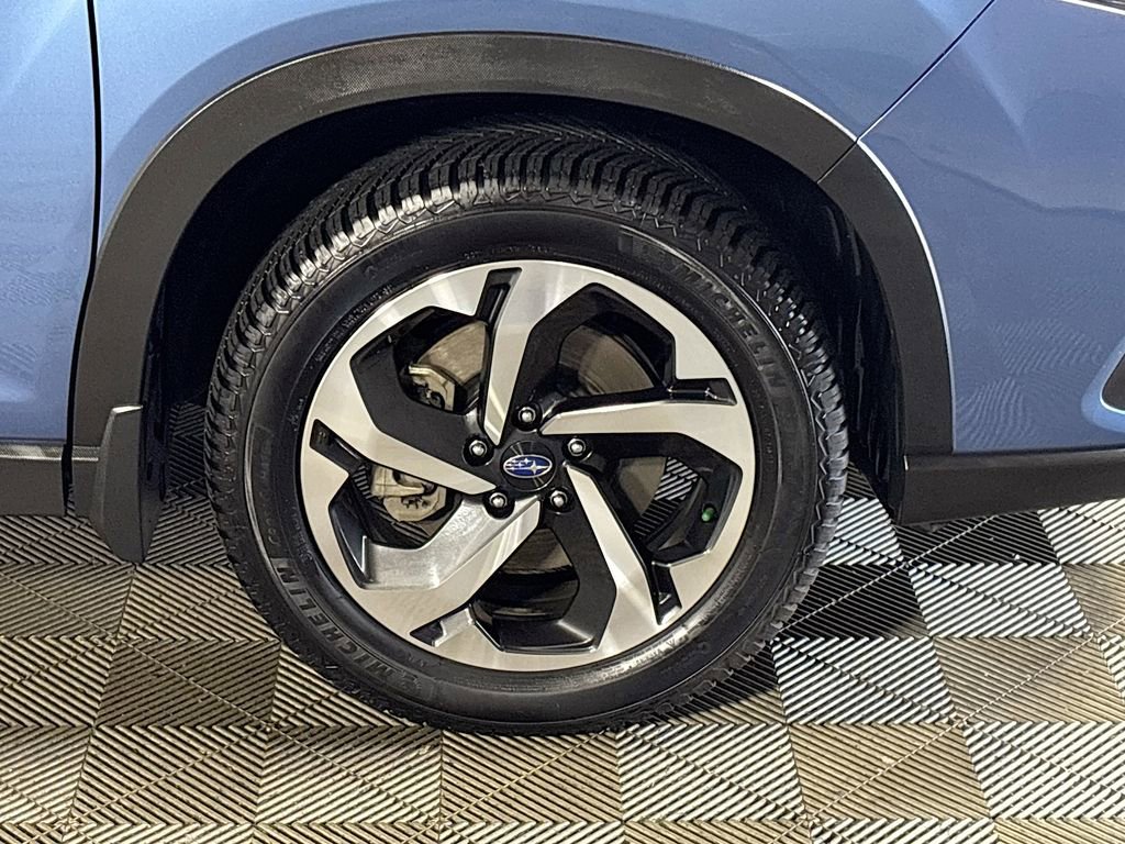 Certified 2023 Subaru Forester Touring AWD/4WD image 25