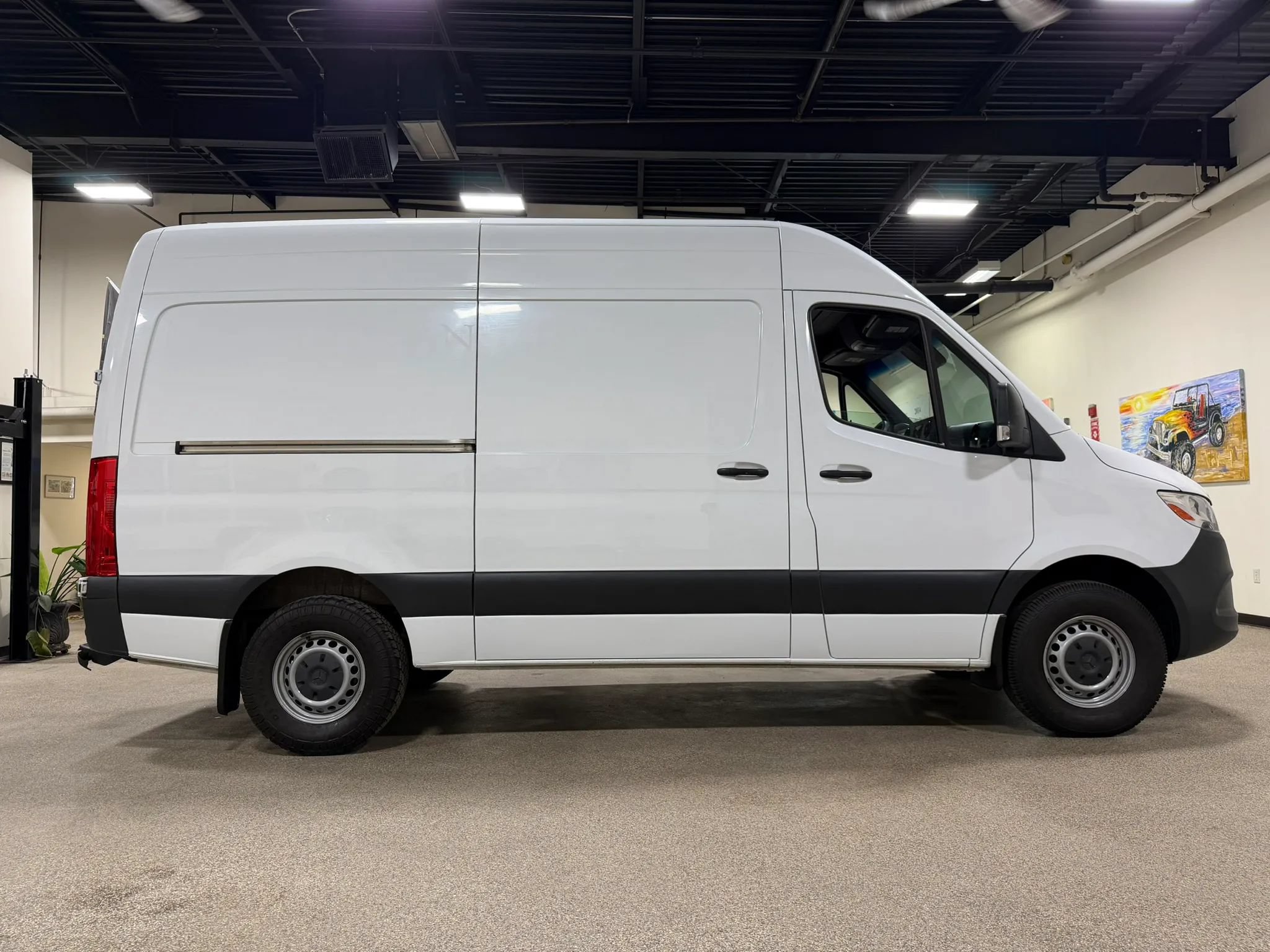 Used 2020 Mercedes-Benz Sprinter 2500 image 4