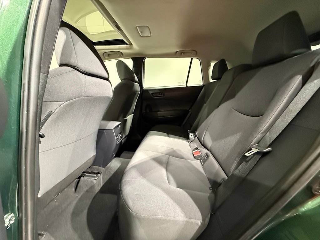 Certified 2022 Toyota Corolla Cross LE w/ Moonroof Package AWD/4WD image 20