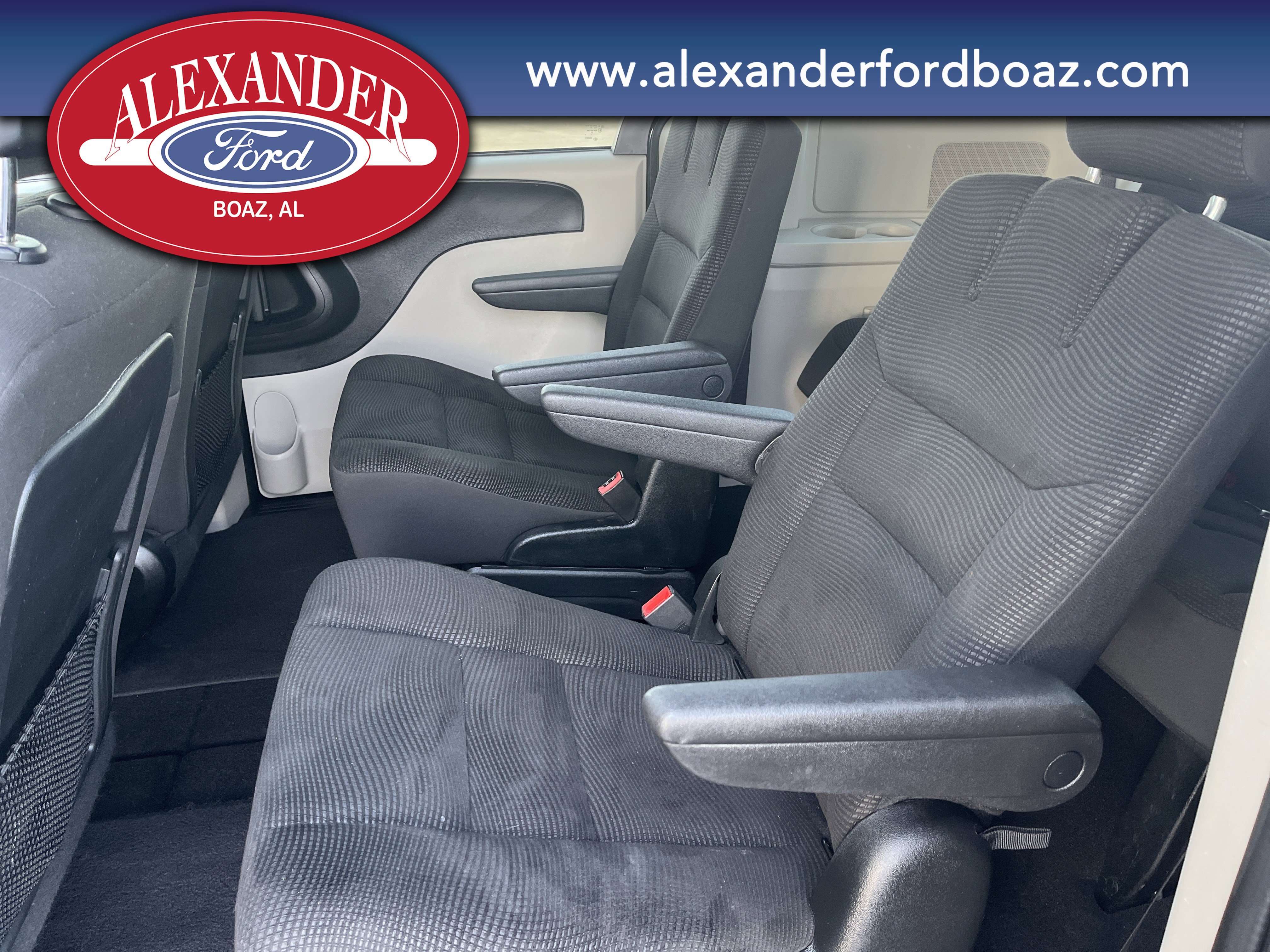 Used 2020 Dodge Grand Caravan SE w/ UConnect Hands-Free Group image 11