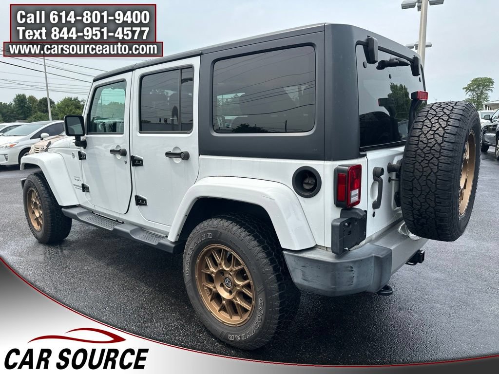 Used 2017 Jeep Wrangler Unlimited Sahara w/ Connectivity Group AWD/4WD image 5