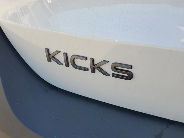 New 2026 Nissan Kicks SR image 7