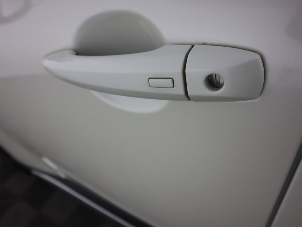 Used 2021 Nissan Rogue Platinum AWD/4WD image 35