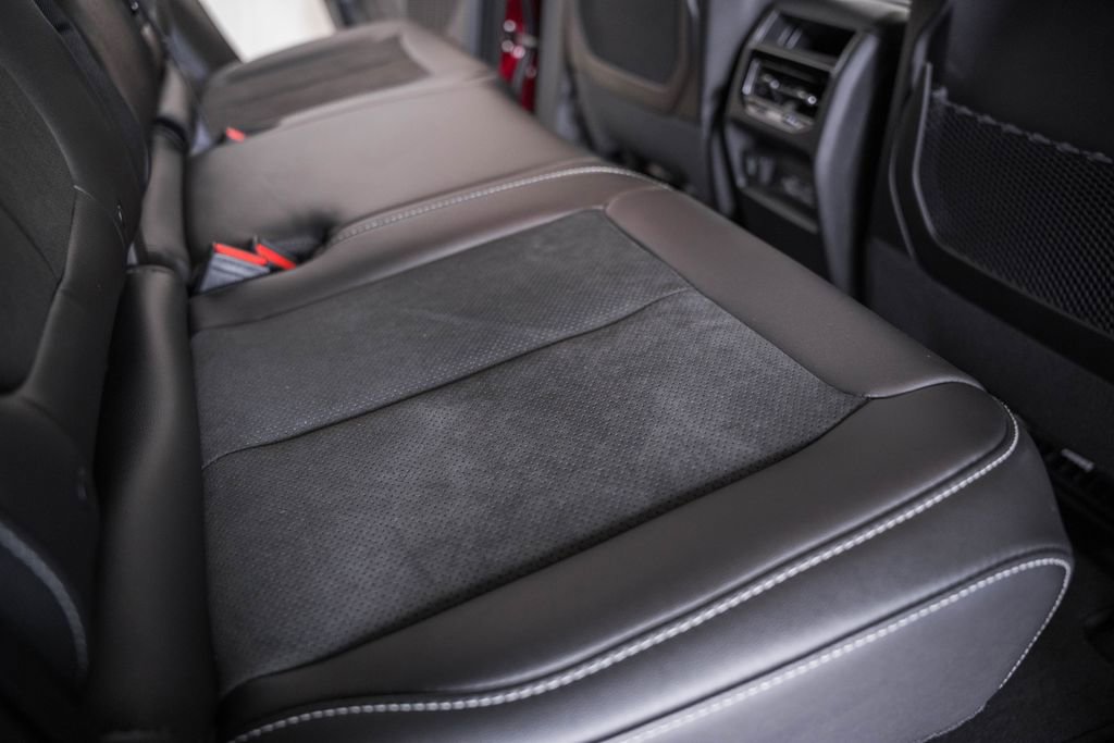 New 2025 Jeep Grand Cherokee Altitude image 29