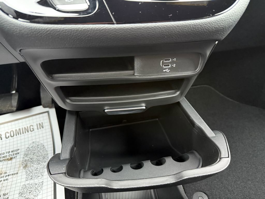 New 2026 Chrysler Pacifica Select w/ S Appearance Package AWD/4WD image 36