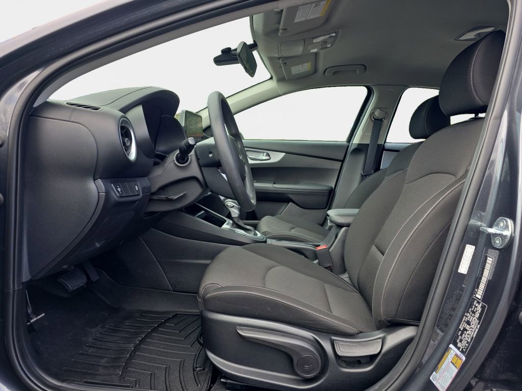 Used 2023 Kia Forte LXS image 12
