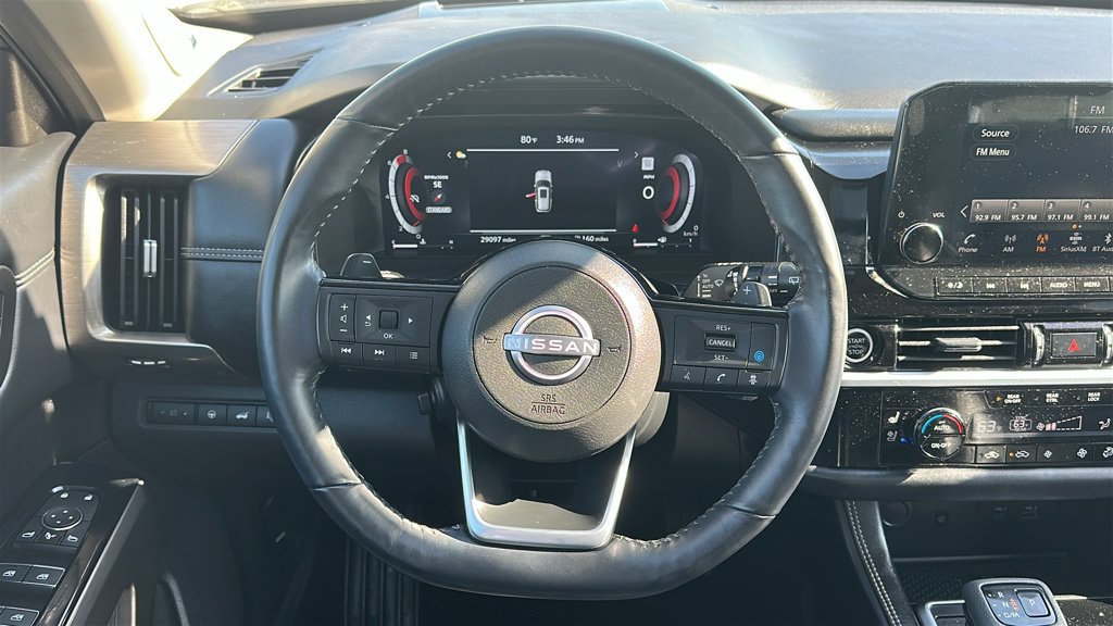 Used 2024 Nissan Pathfinder Platinum FWD image 25