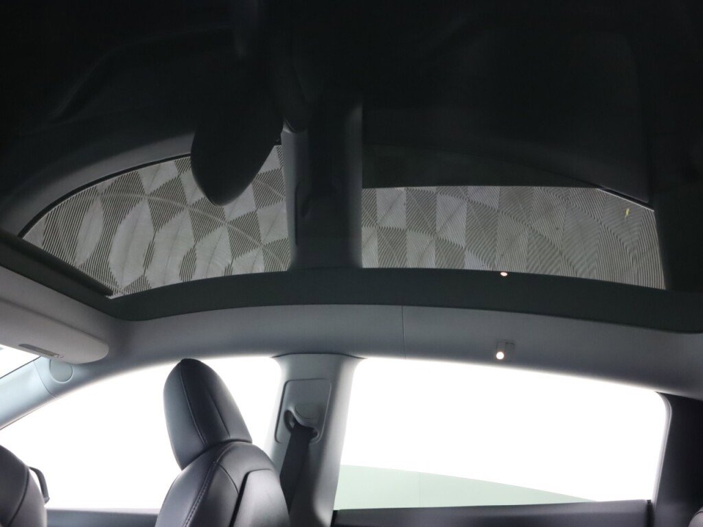 Used 2021 Tesla Model Y Performance image 26