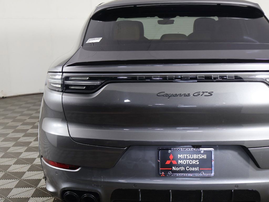Used 2021 Porsche Cayenne GTS w/ Premium Package Plus AWD/4WD image 17
