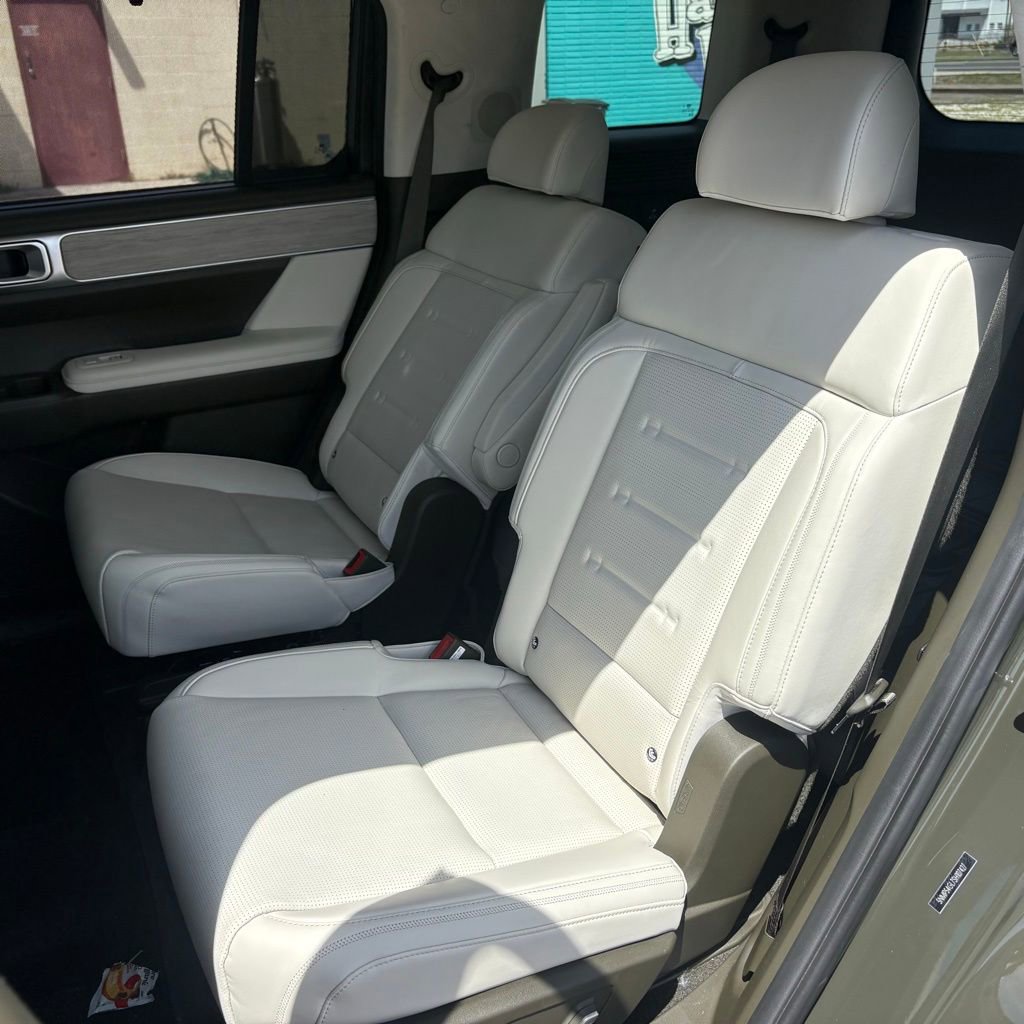 Used 2025 Hyundai Santa Fe Calligraphy image 11