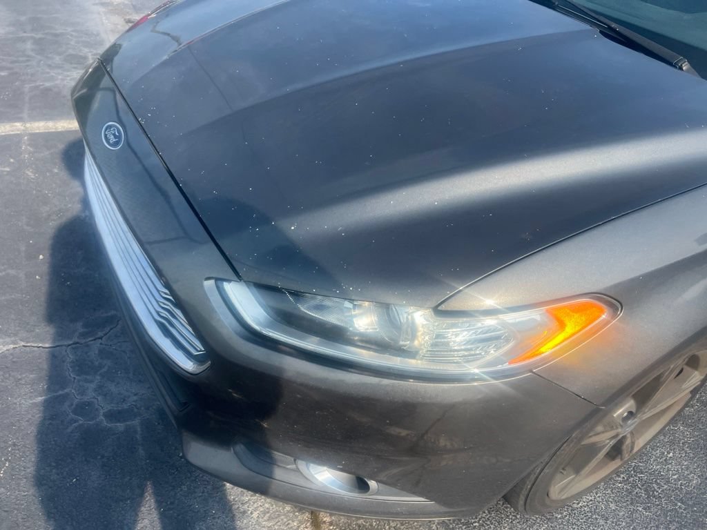 Used 2016 Ford Fusion SE FWD image 4
