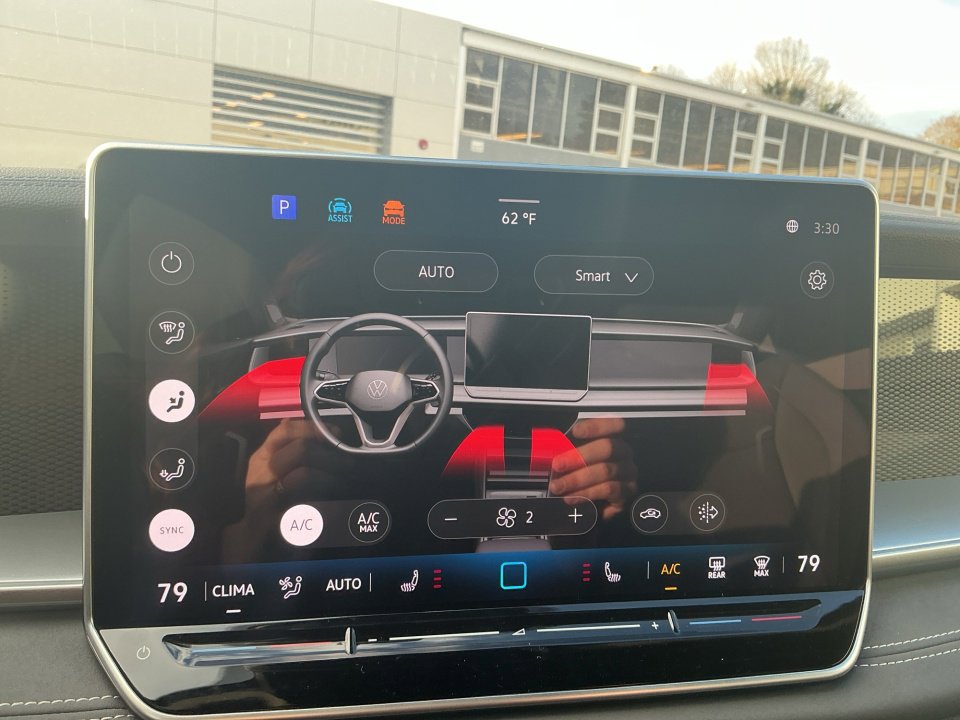 New 2026 Volkswagen Tiguan SE R-Line AWD/4WD image 18