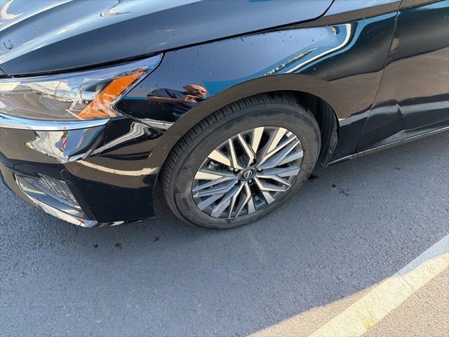 Used 2025 Nissan Altima 2.5 SV image 6