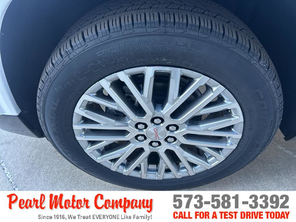 New 2026 GMC Acadia Denali w/ Super Cruise Package image 9