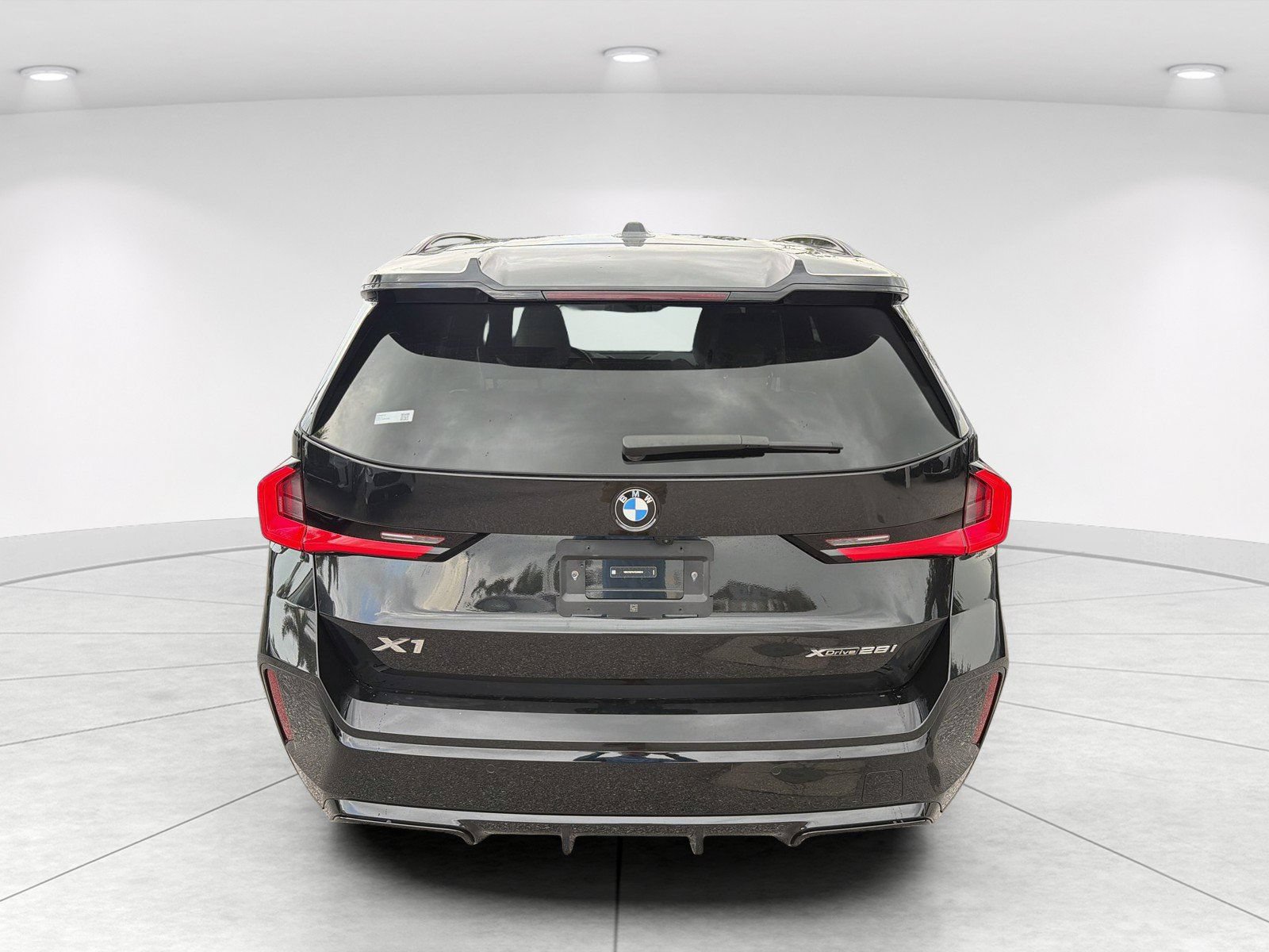 New 2026 BMW X1 xDrive28i w/ Technology Package AWD/4WD image 5