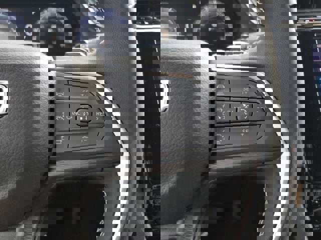 New 2025 Jeep Grand Cherokee Altitude image 25