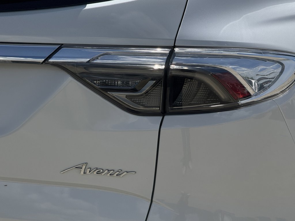 Used 2023 Buick Enclave Avenir FWD image 11