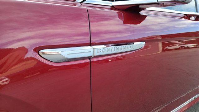 Used 2019 Lincoln Continental Reserve image 67