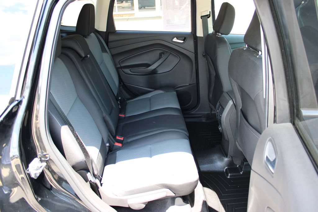 Used 2018 Ford Escape SE w/ SE Sync 3 Package AWD/4WD image 36