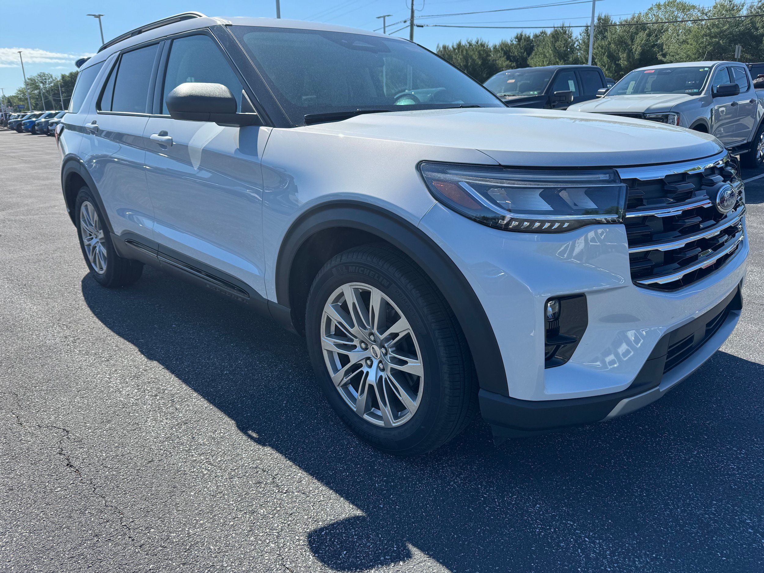 Used 2026 Ford Explorer Active w/ Active Comfort Package AWD/4WD image 8