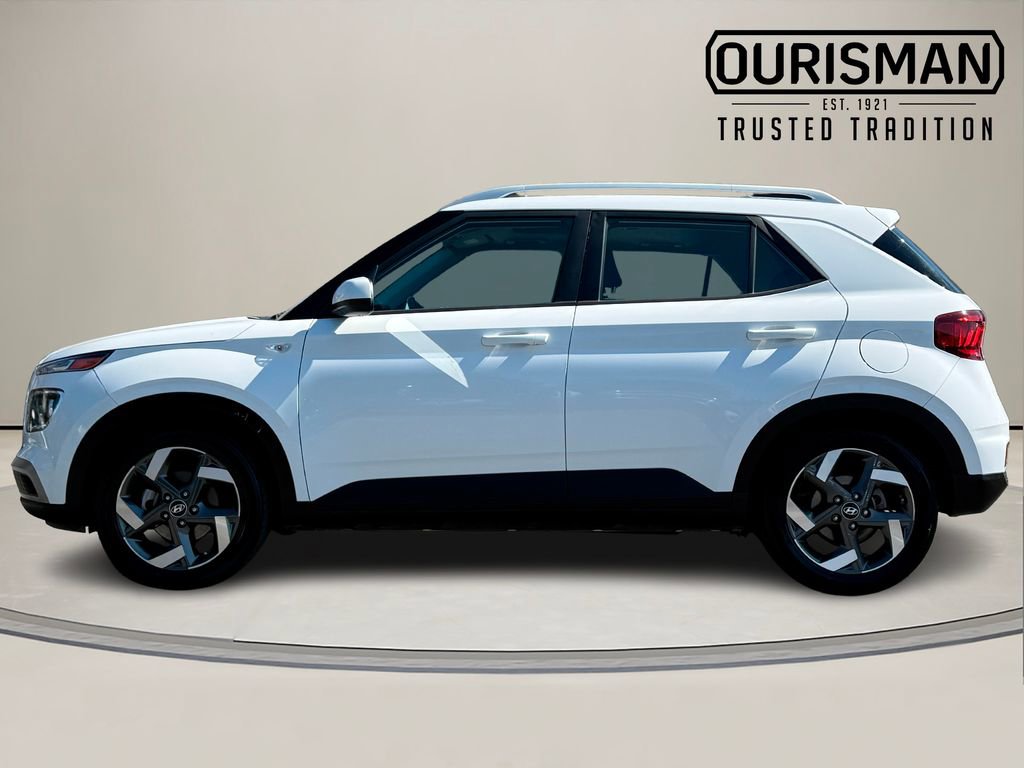 Used 2023 Hyundai Venue SEL image 3