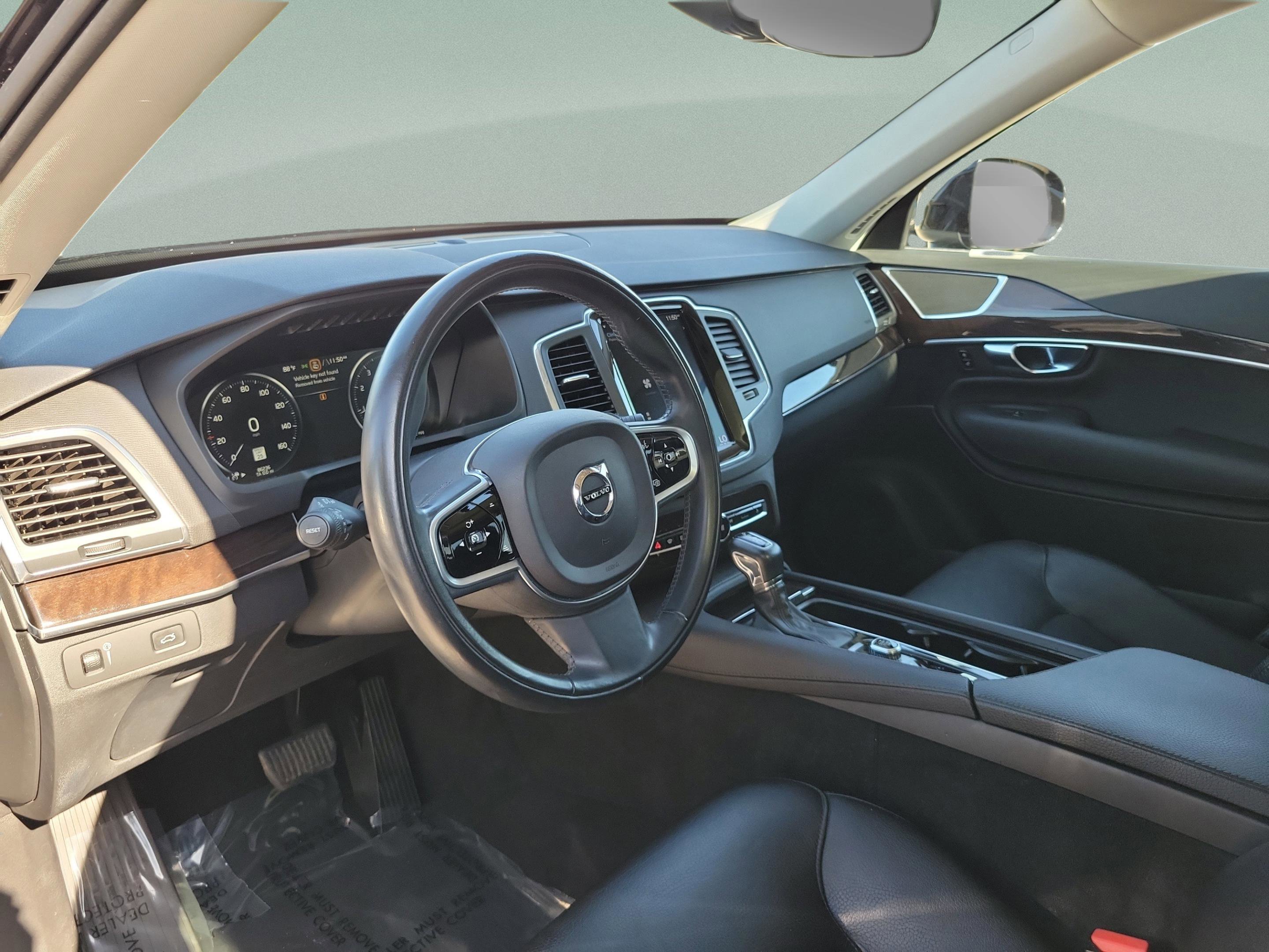 Used 2019 Volvo XC90 T6 Momentum w/ Protection Package Premier image 21