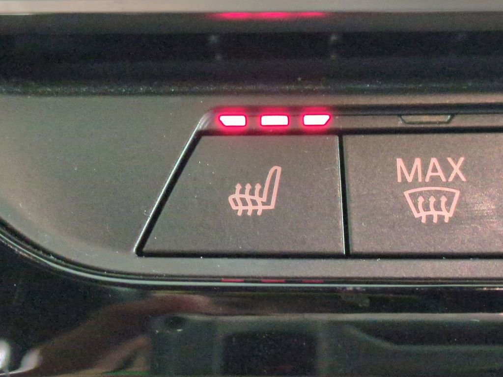 Used 2022 BMW Z4 sDrive30i w/ Driving Assistance Package image 22