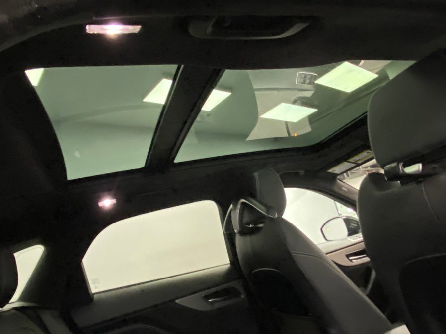 Used 2019 Jaguar F-PACE S image 41