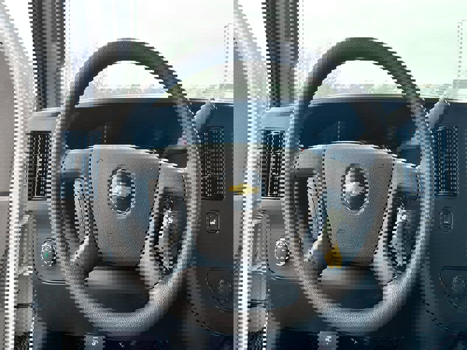 New 2025 Chevrolet Express 4500 w/ Power Convenience Package image 43