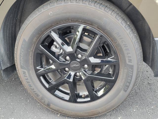 Used 2024 Chevrolet Equinox LT FWD image 5
