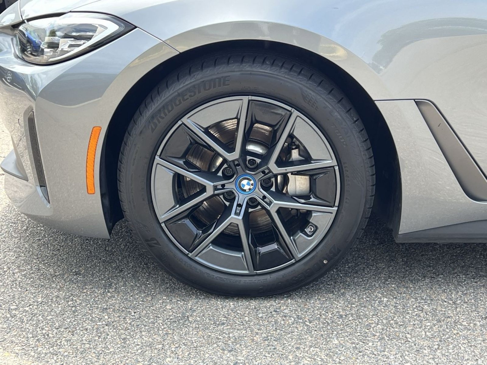 Used 2024 BMW i4 eDrive35 w/ Premium Package RWD image 13