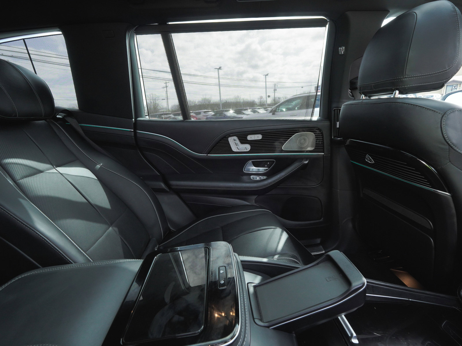 Used 2023 Mercedes-Benz Maybach GLS 600 4MATIC image 53