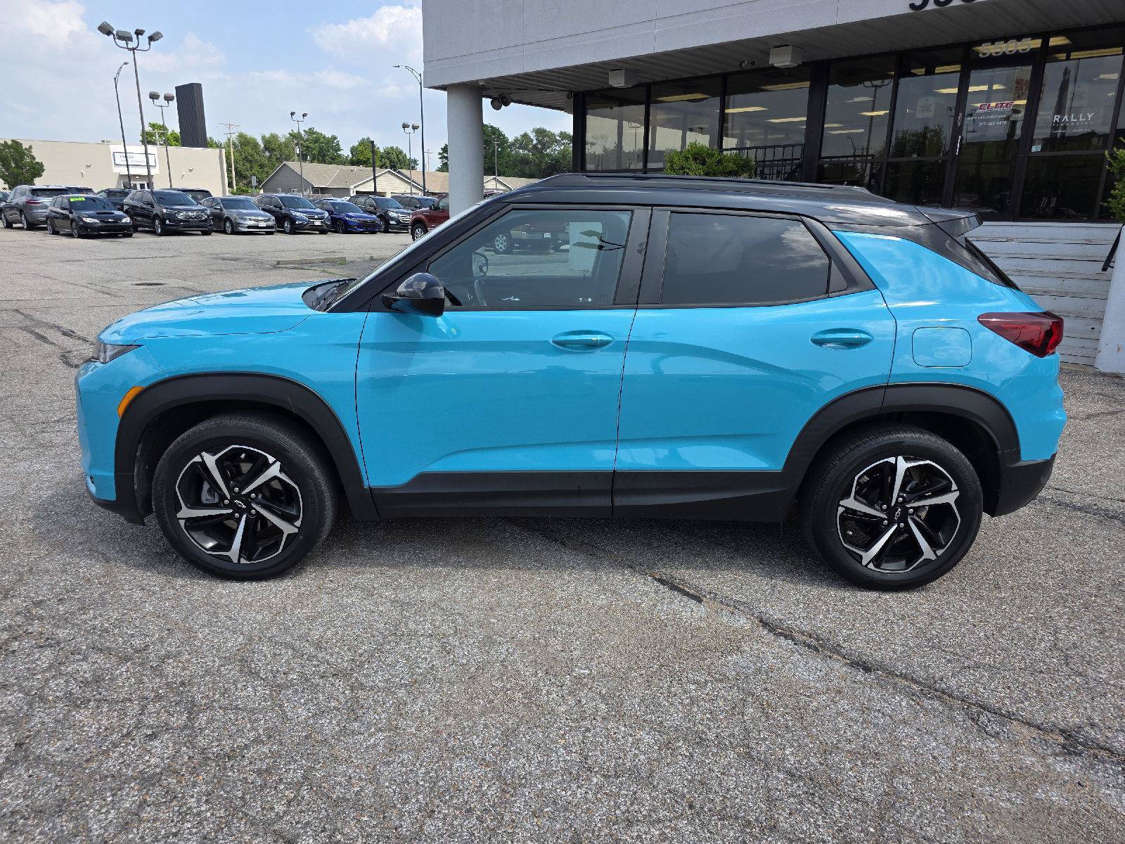 Used 2021 Chevrolet TrailBlazer RS w/ Convenience Package AWD/4WD image 8