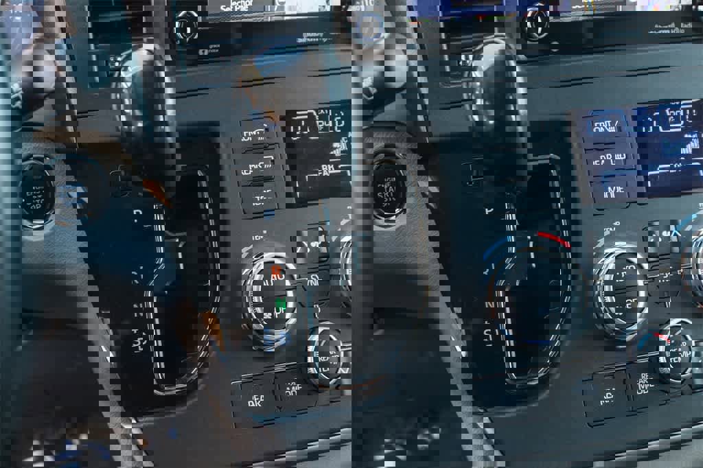 Used 2020 Toyota Sienna XLE Premium image 21