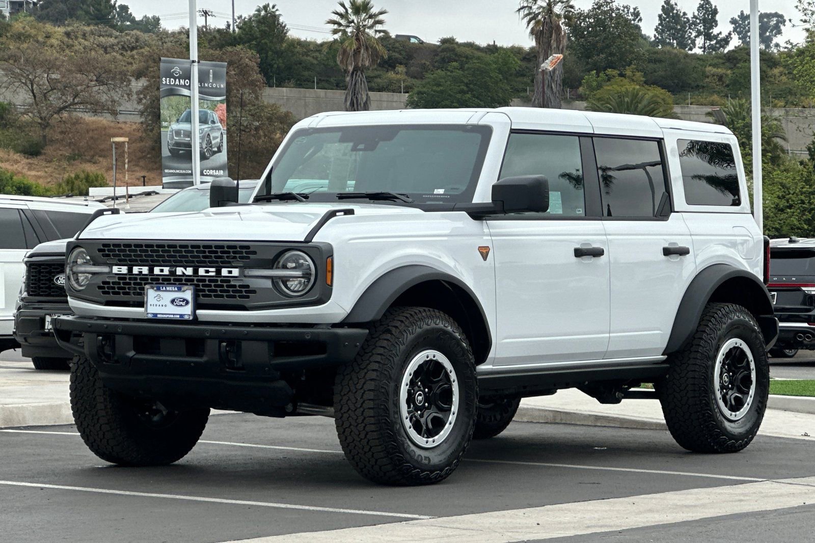 New 2026 Ford Bronco Badlands image 7
